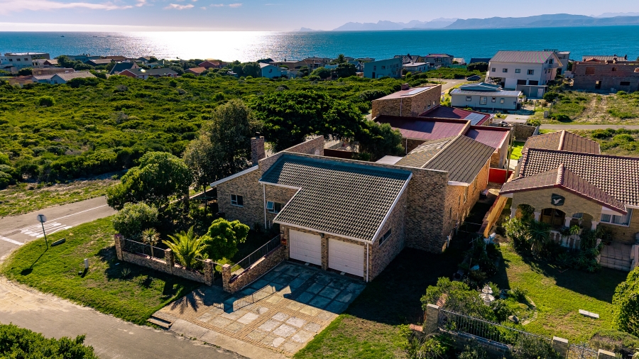 3 Bedroom Property for Sale in De Kelders Western Cape